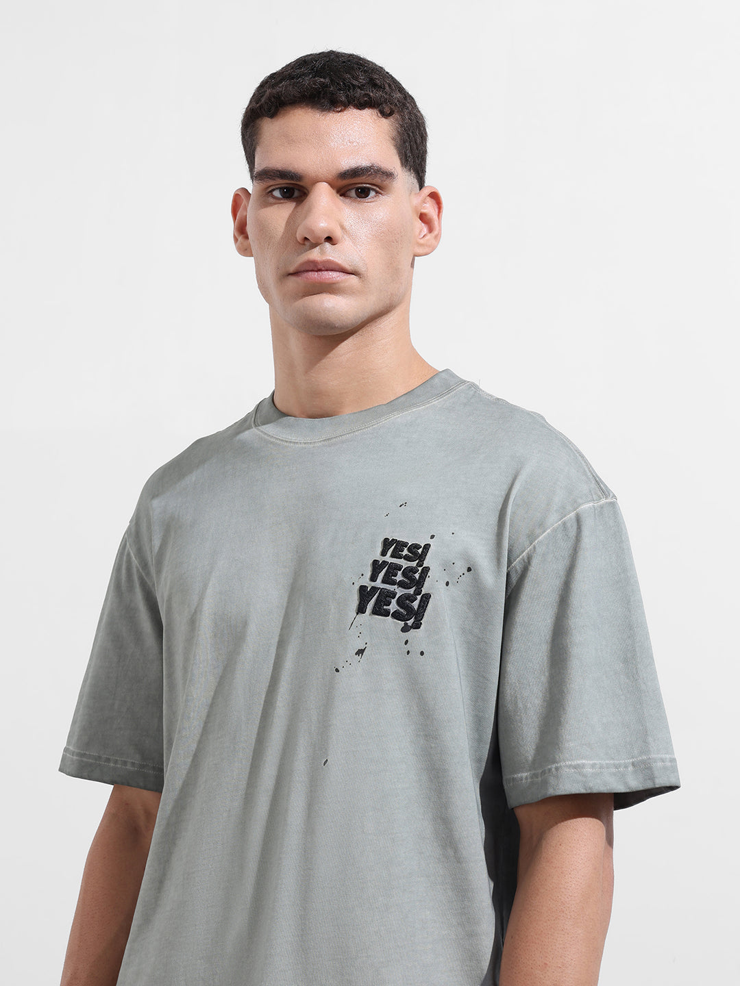 Men's Grey Relaxed Fit Graphic Street Wear T-Shirt