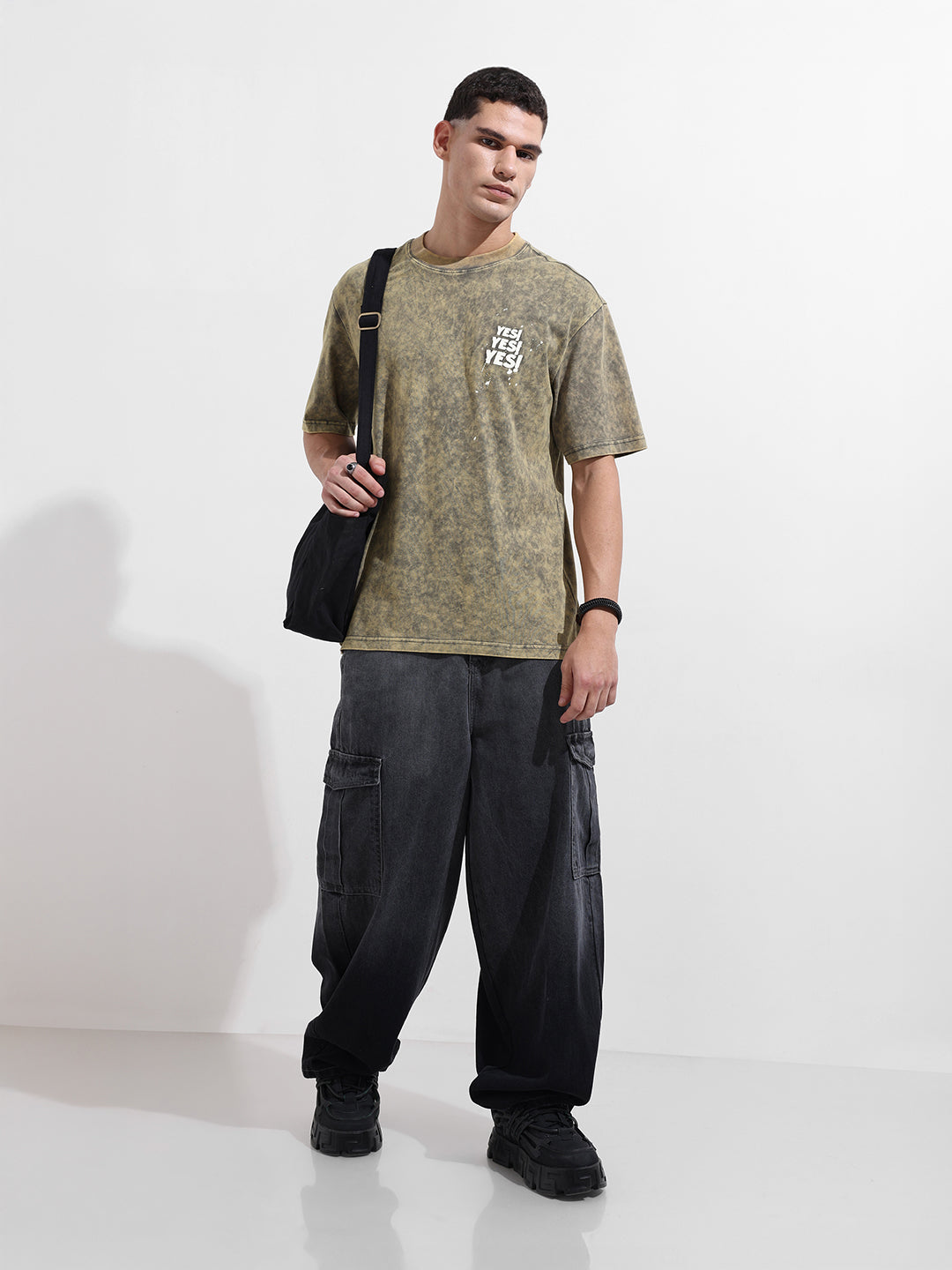 Men's Green Relaxed Fit Graphic Street Wear T-Shirt