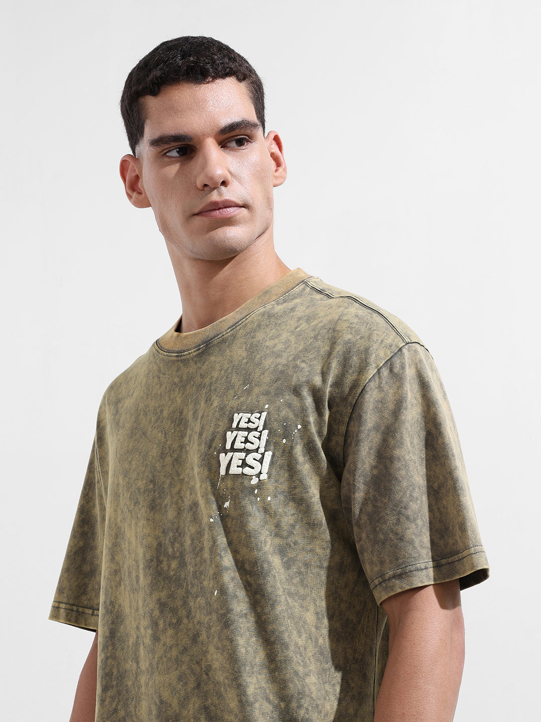 Men's Green Relaxed Fit Graphic Street Wear T-Shirt