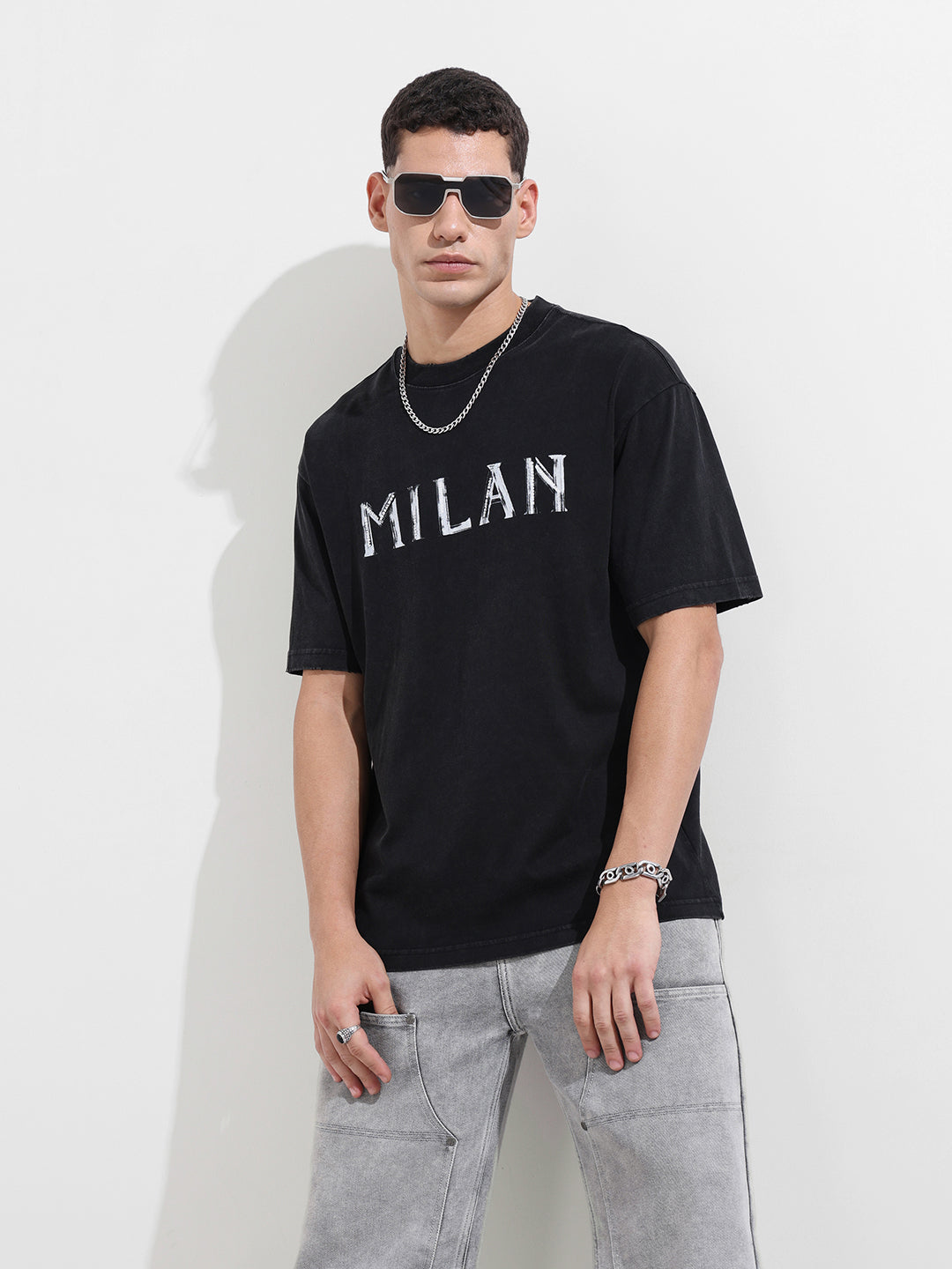 Men's Black Relaxed Fit Graphic Street Wear T-Shirt