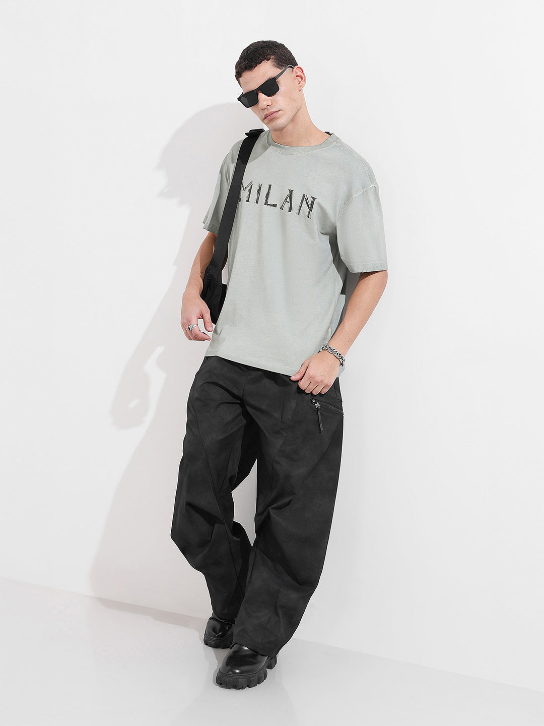 Men's Grey Relaxed Fit Graphic Street Wear T-Shirt