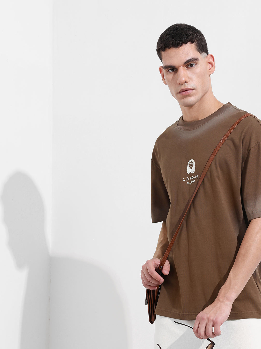 Men's Brown Relaxed Fit Graphic Street Wear T-Shirt