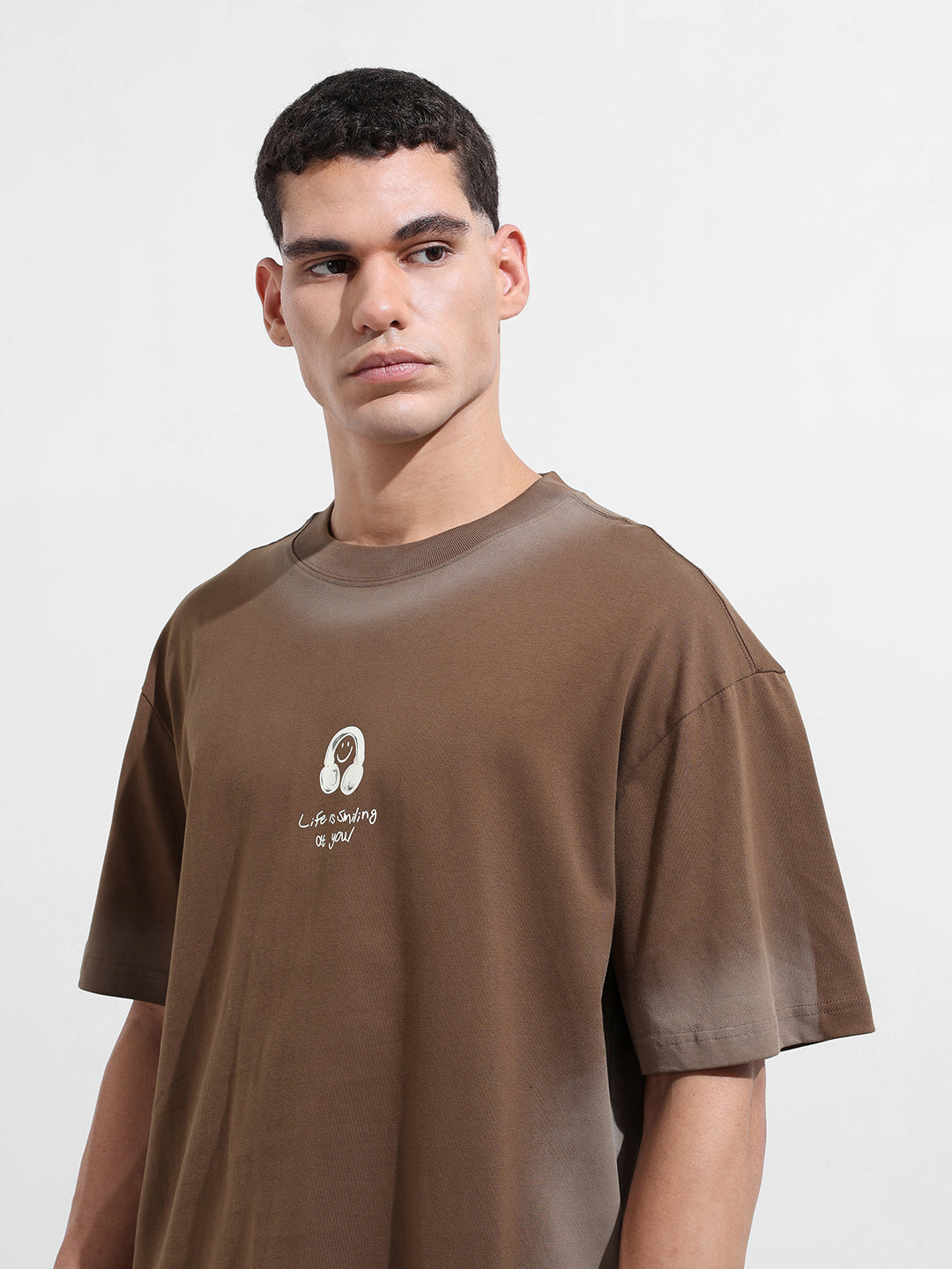 Men's Brown Relaxed Fit Graphic Street Wear T-Shirt