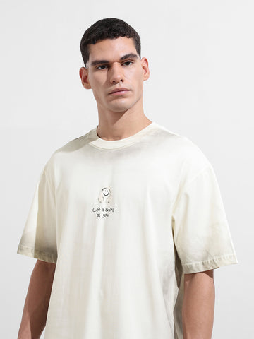 Men's Cream Relaxed Fit Graphic Street Wear T-Shirt