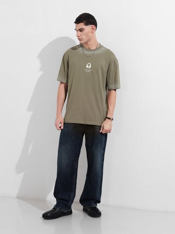 Men's Green Relaxed Fit Graphic Street Wear T-Shirt