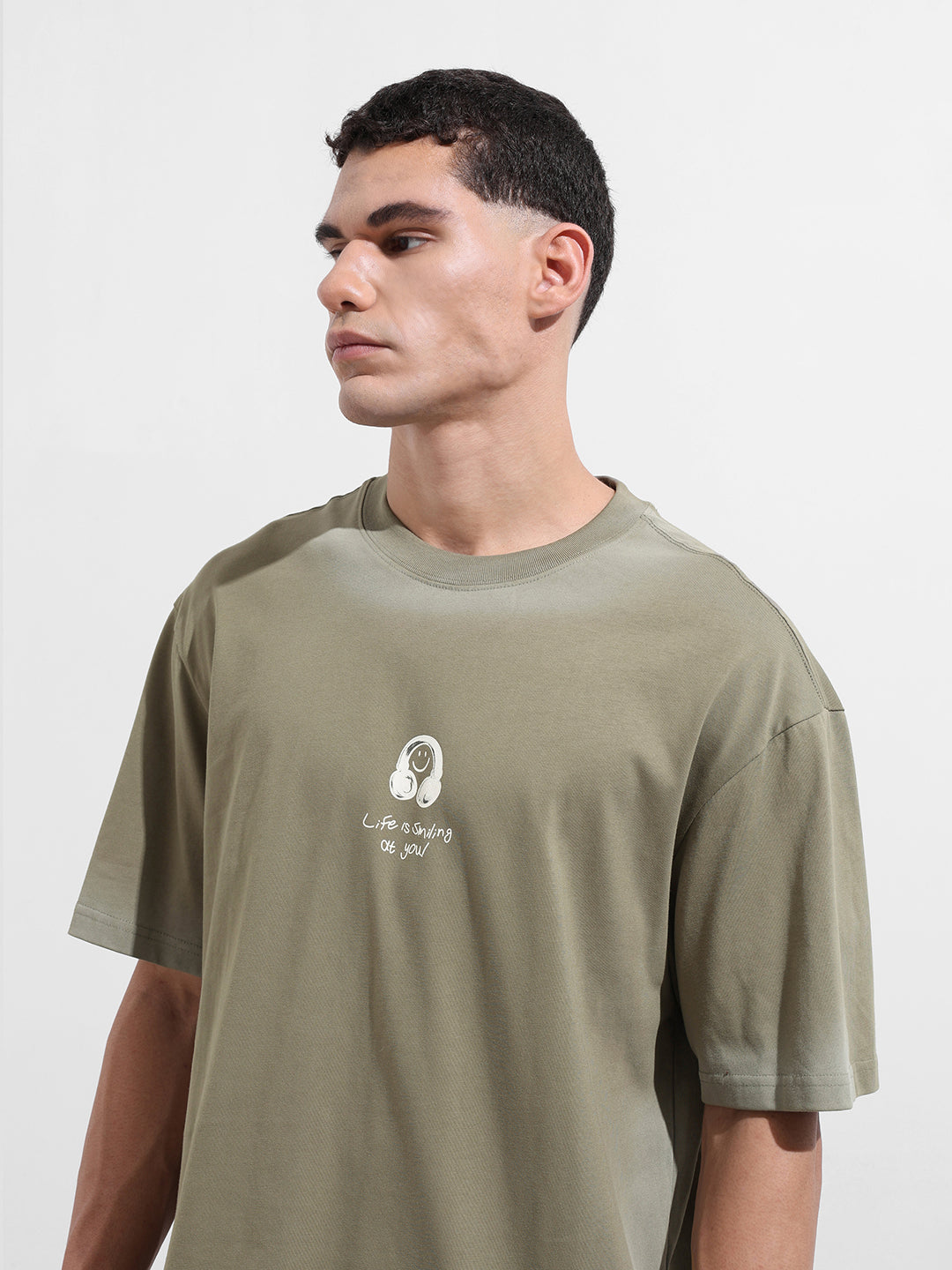 Men's Green Relaxed Fit Graphic Street Wear T-Shirt