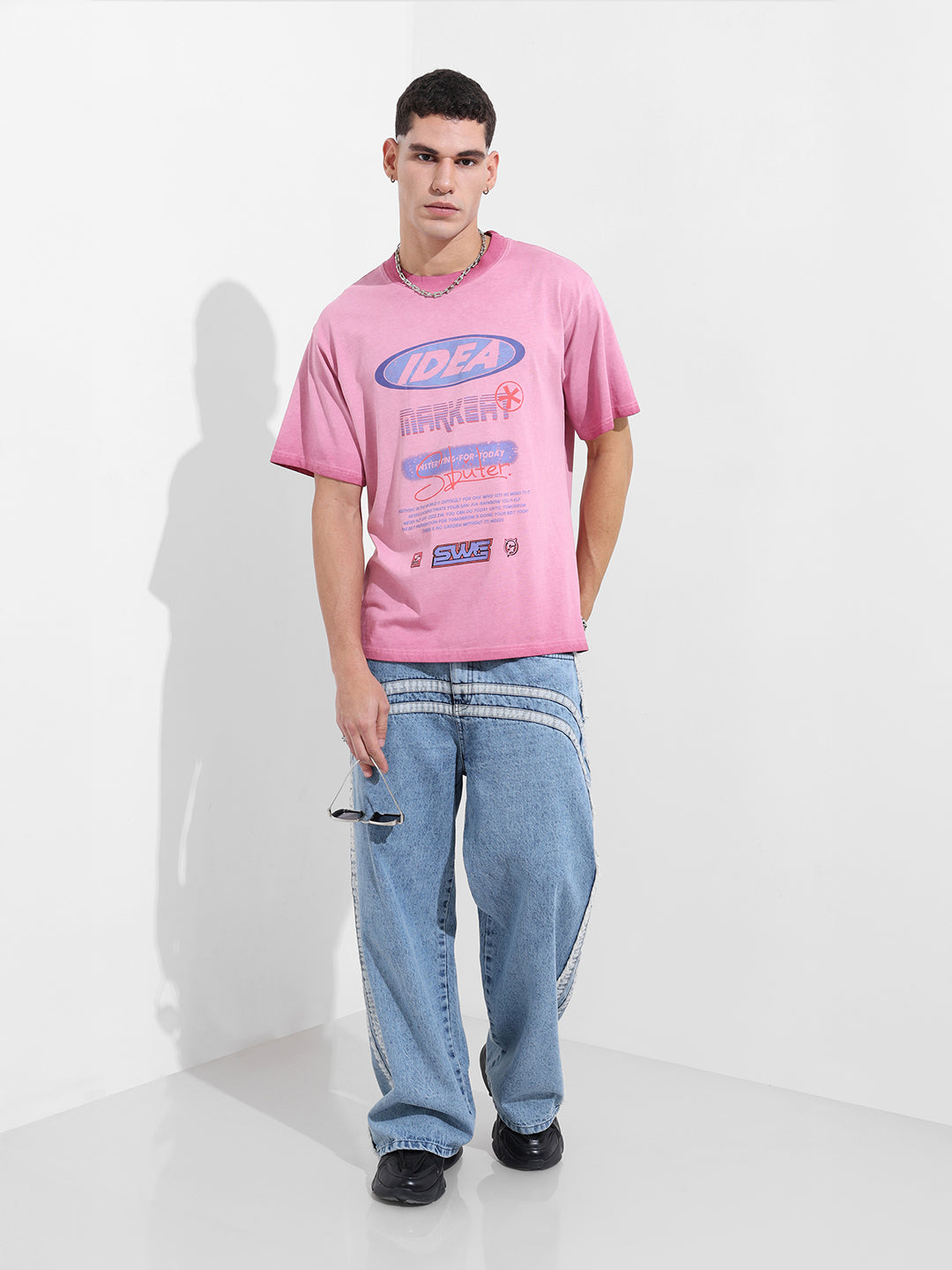 Men's Pink Relaxed Fit Graphic Street Wear T-Shirt
