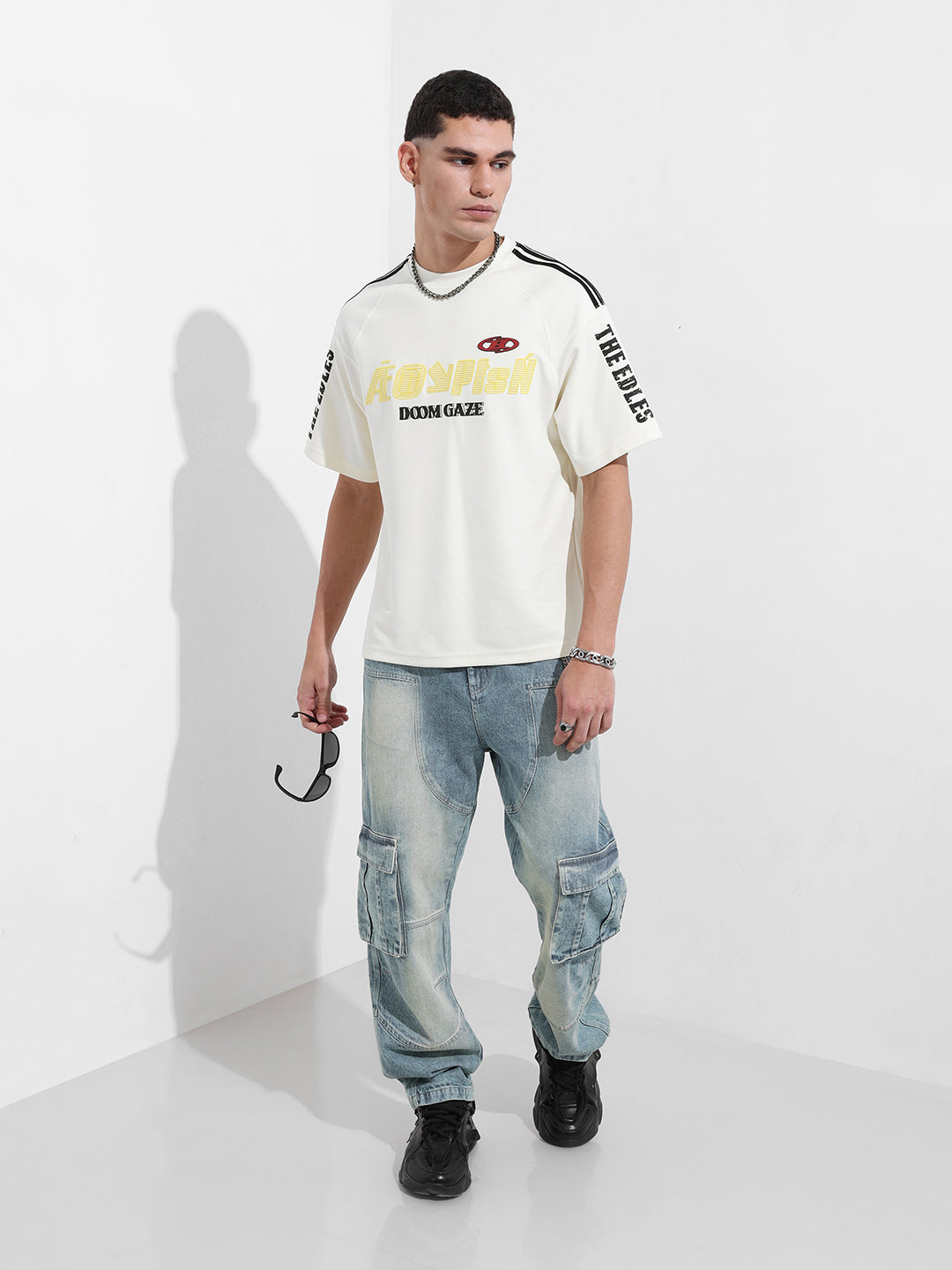 Men's Cream Relaxed Fit Graphic Street Wear T-Shirt