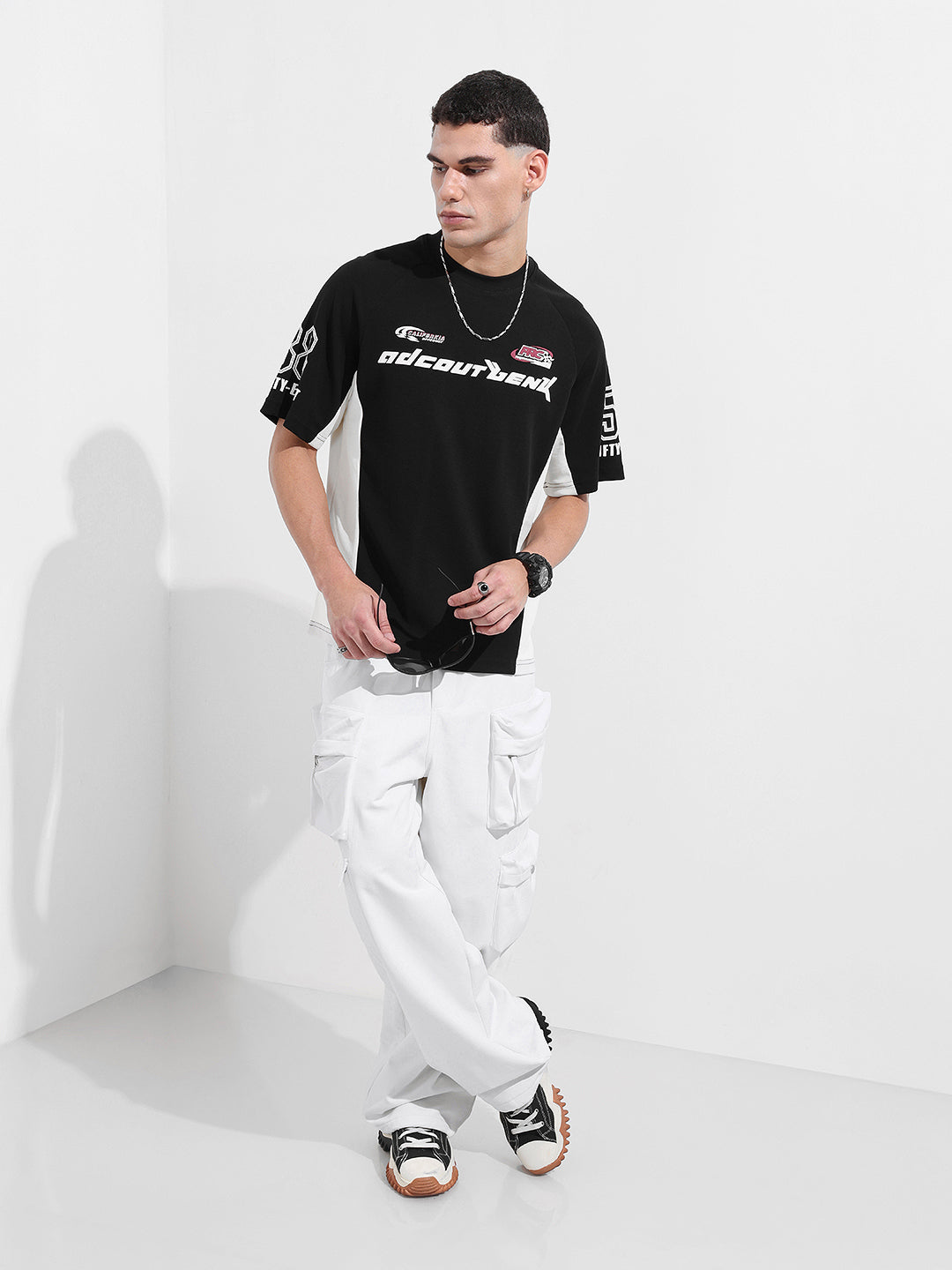 Men's Black Relaxed Fit Graphic Street Wear T-Shirt