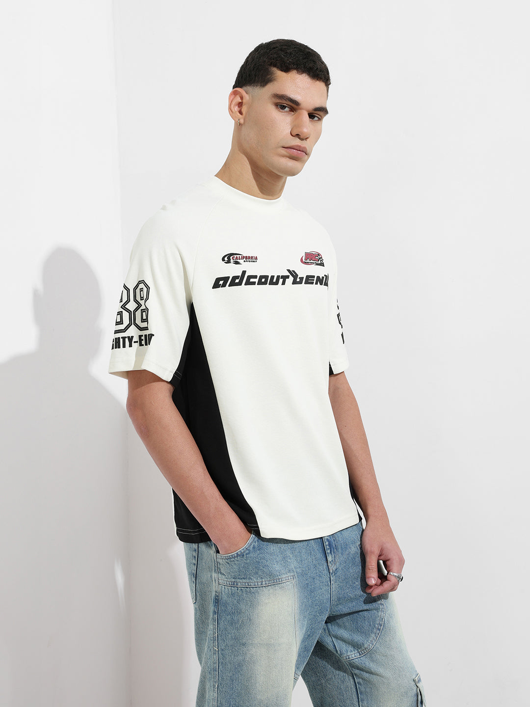 Men's Cream Relaxed Fit Graphic Street Wear T-Shirt
