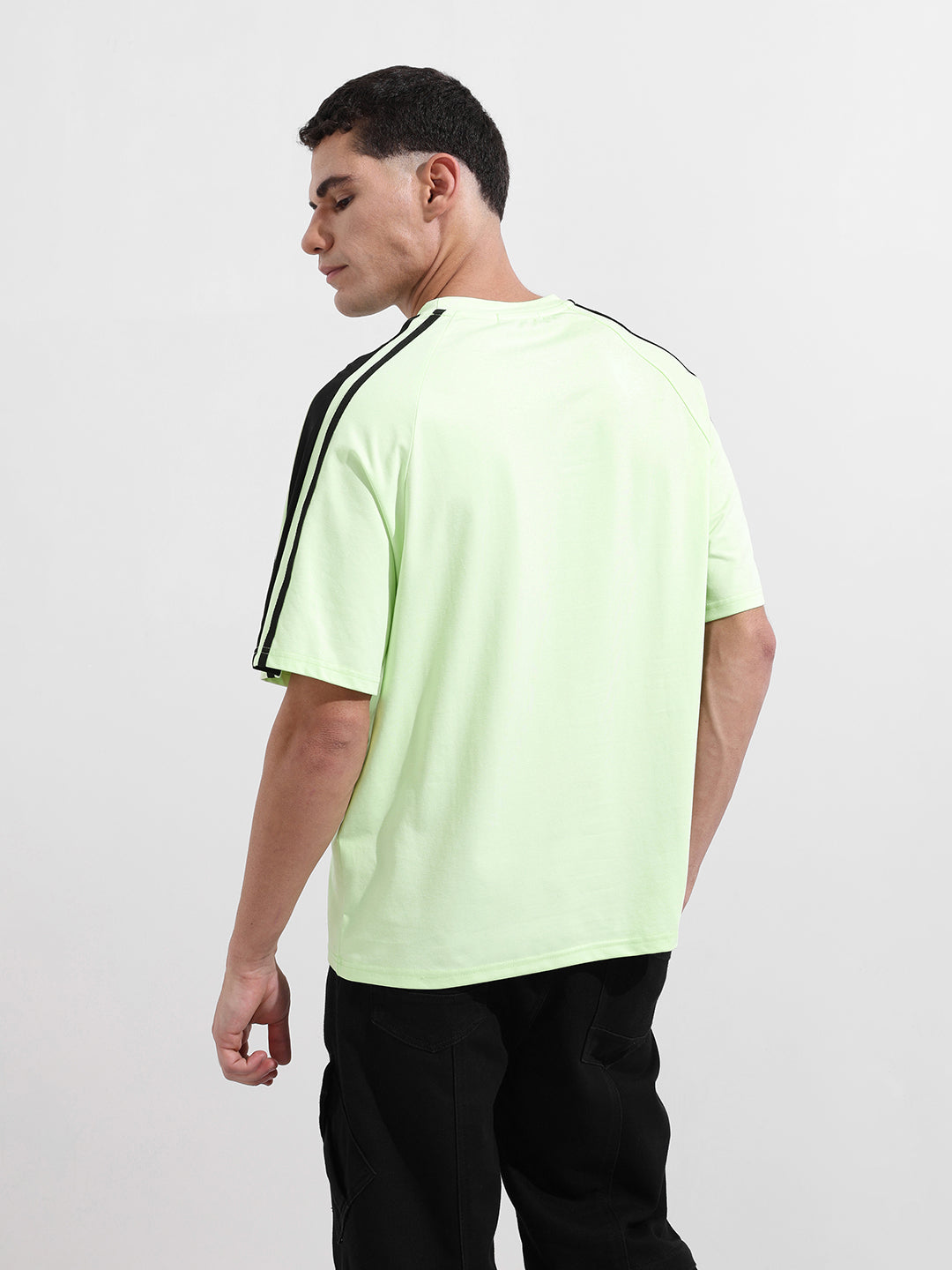 Men's Green Relaxed Fit Graphic Street Wear T-Shirt