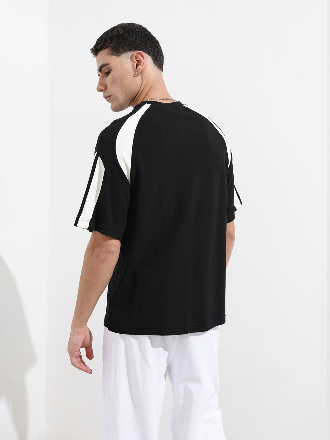 Men's Black Relaxed Fit Graphic Street Wear T-Shirt