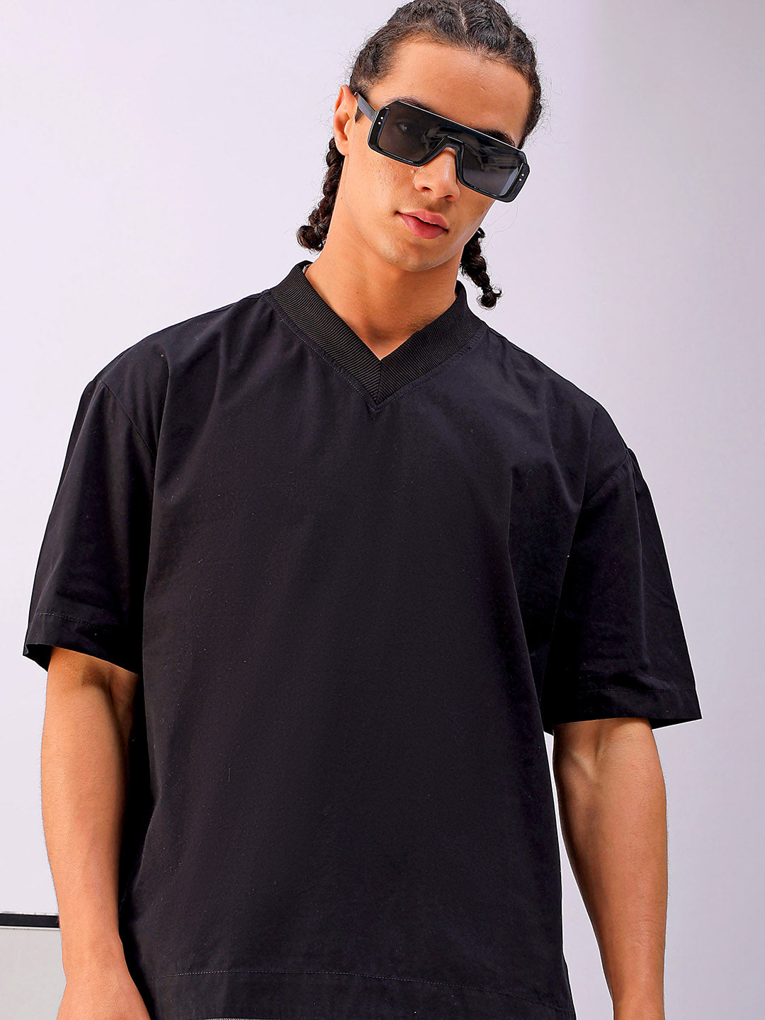 Shop Men's Solid Boxy Fit Shirt Online.