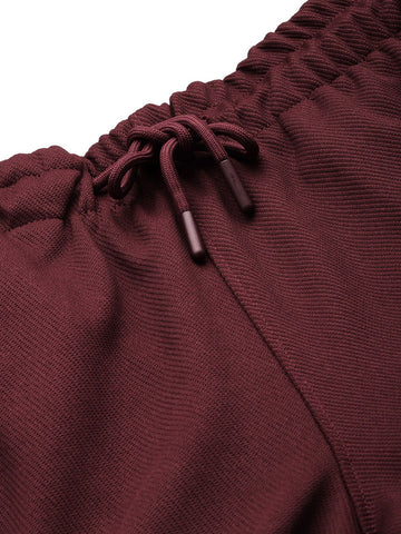 Men's Maroon Relaxed Fit Textured Cargo Joggers