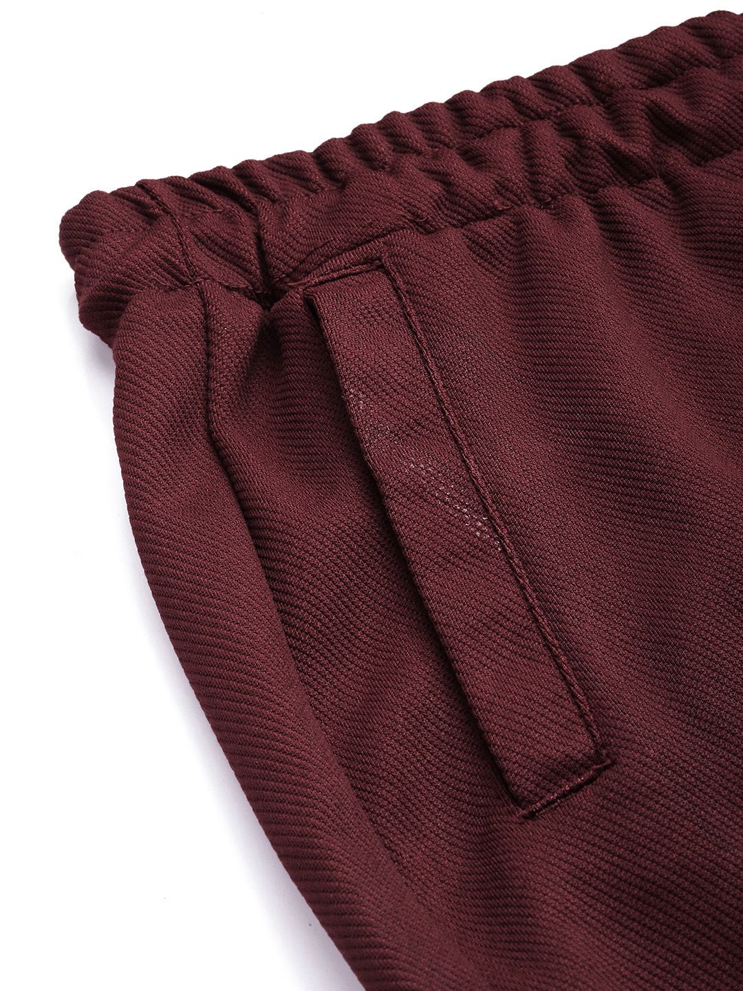 Men's Maroon Relaxed Fit Textured Cargo Joggers