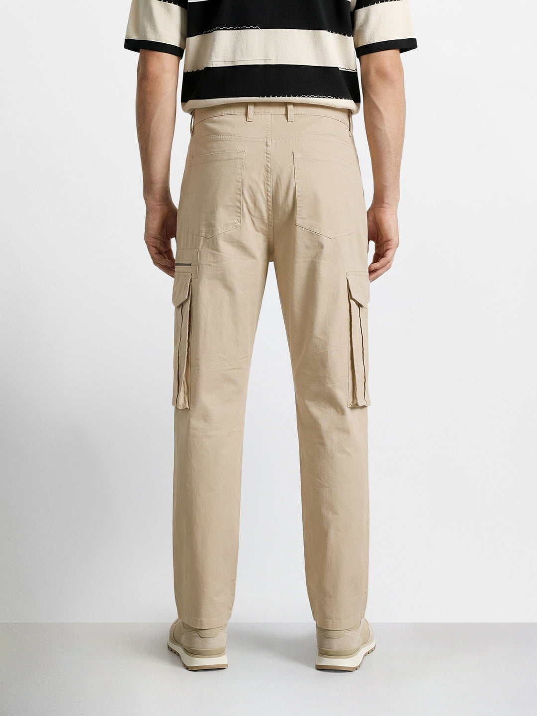 Men's Beige Relaxed Fit Solid Utility Cargo