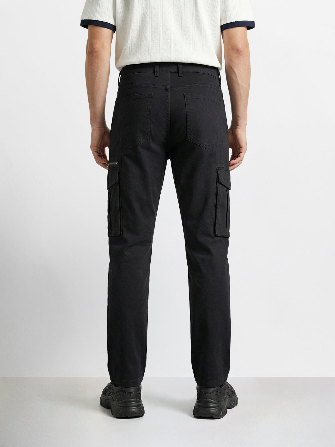 Men's Black Relaxed Fit Solid Utility Cargo