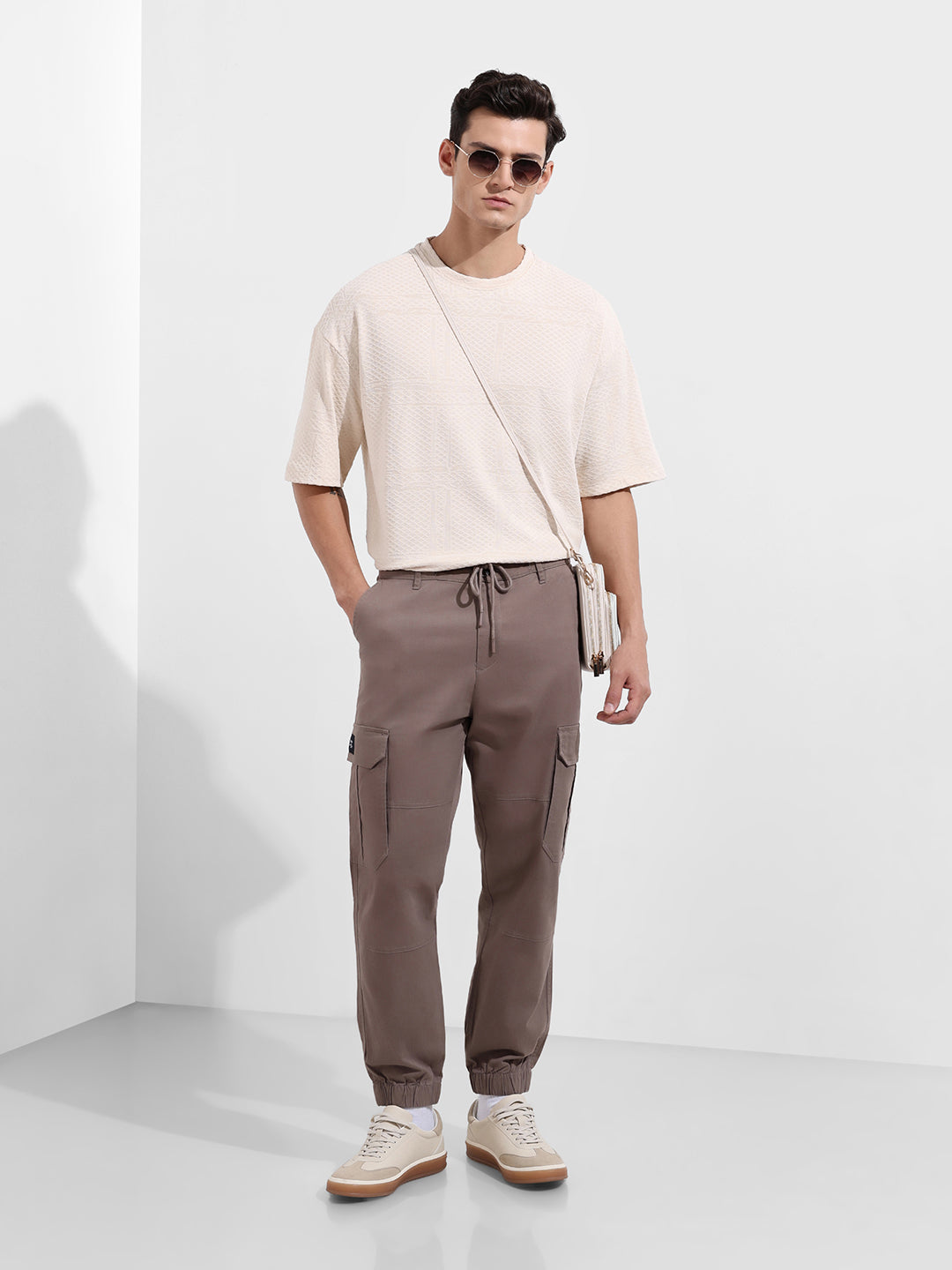 Men's Brown Regular Fit Solid Utility Cargo