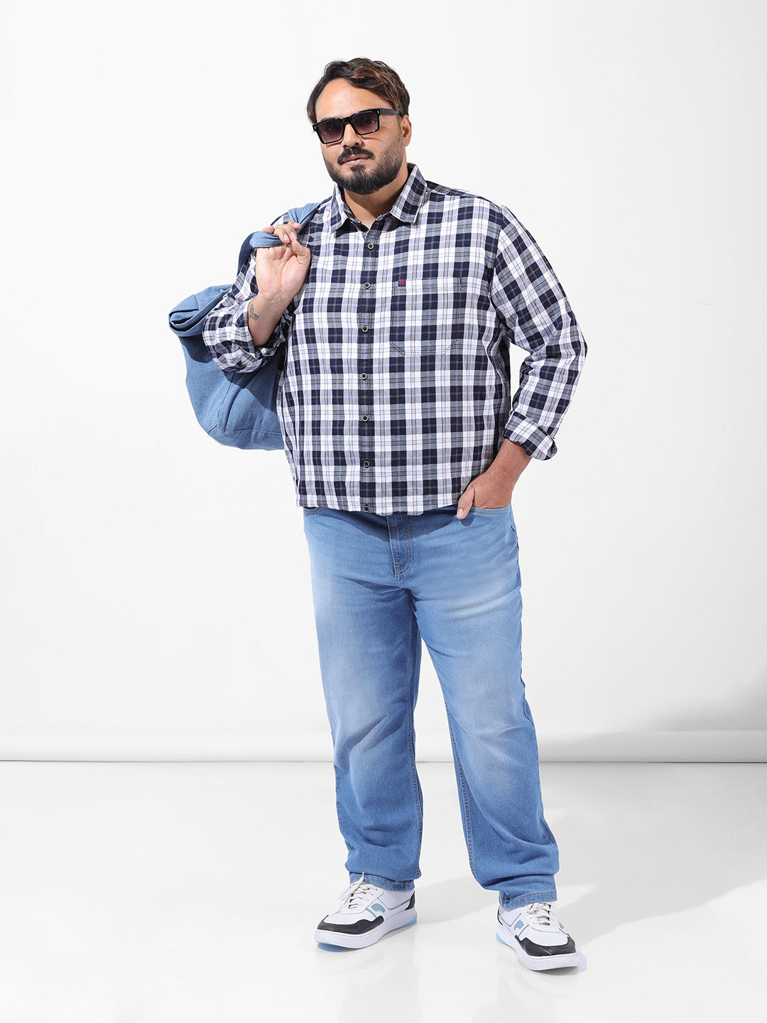 Men's Navy Blue Regular Fit Checked Casual Shirt