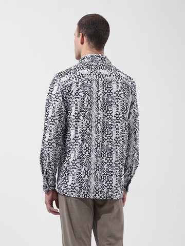Men's Black White Regular Fit Printed Winter Shirt