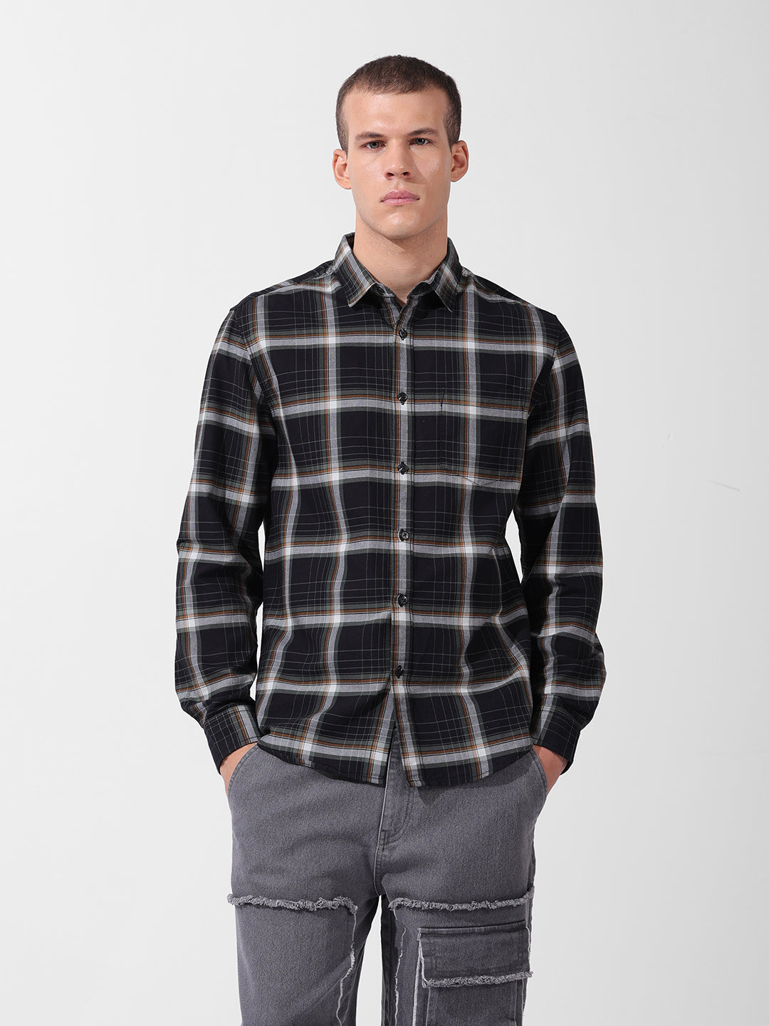Men's Black Slim Fit Checked Casual Shirt