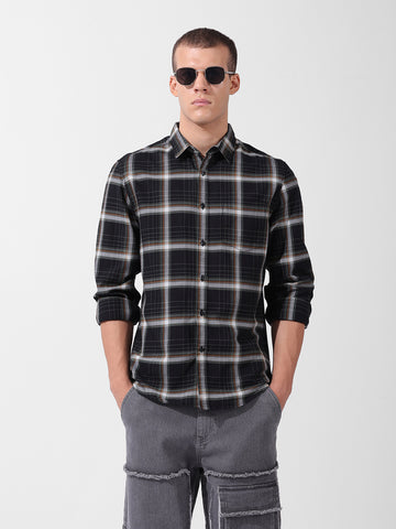 Men's Black Slim Fit Checked Casual Shirt
