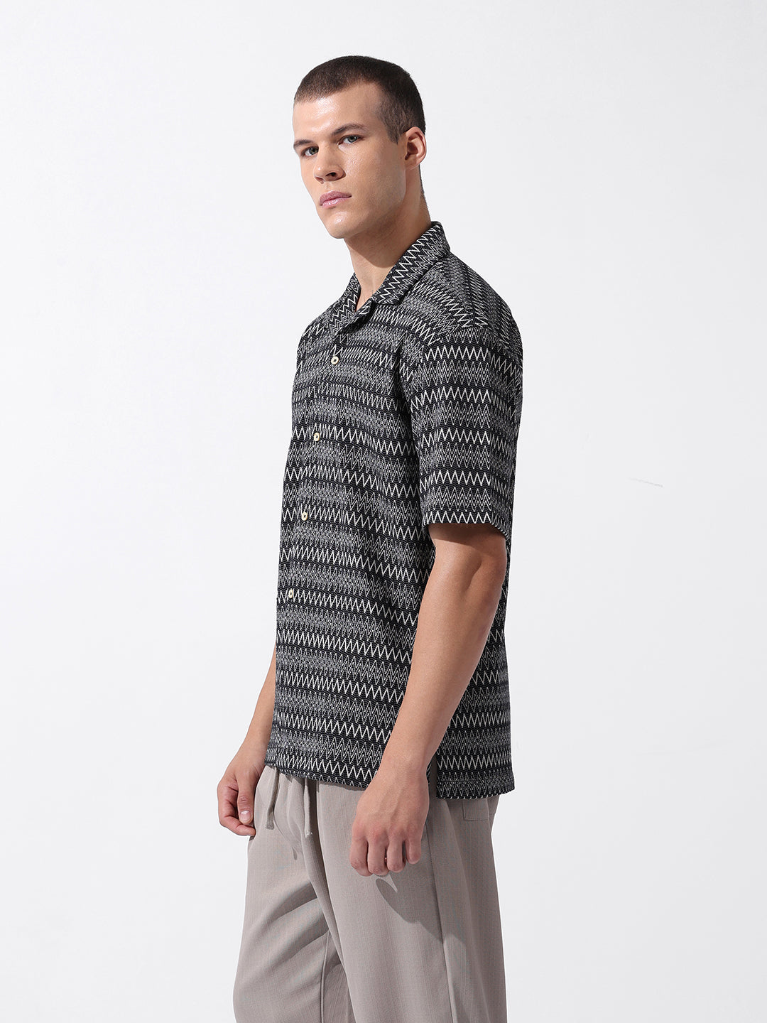 Men's Black Relaxed Fit Textured Textured Shirt