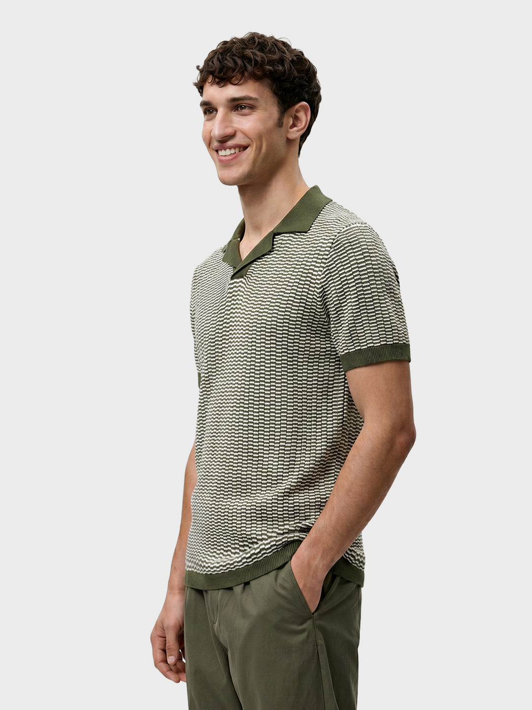 Men's Green Slim Fit Solid Flat Knit Polos T-Shirts