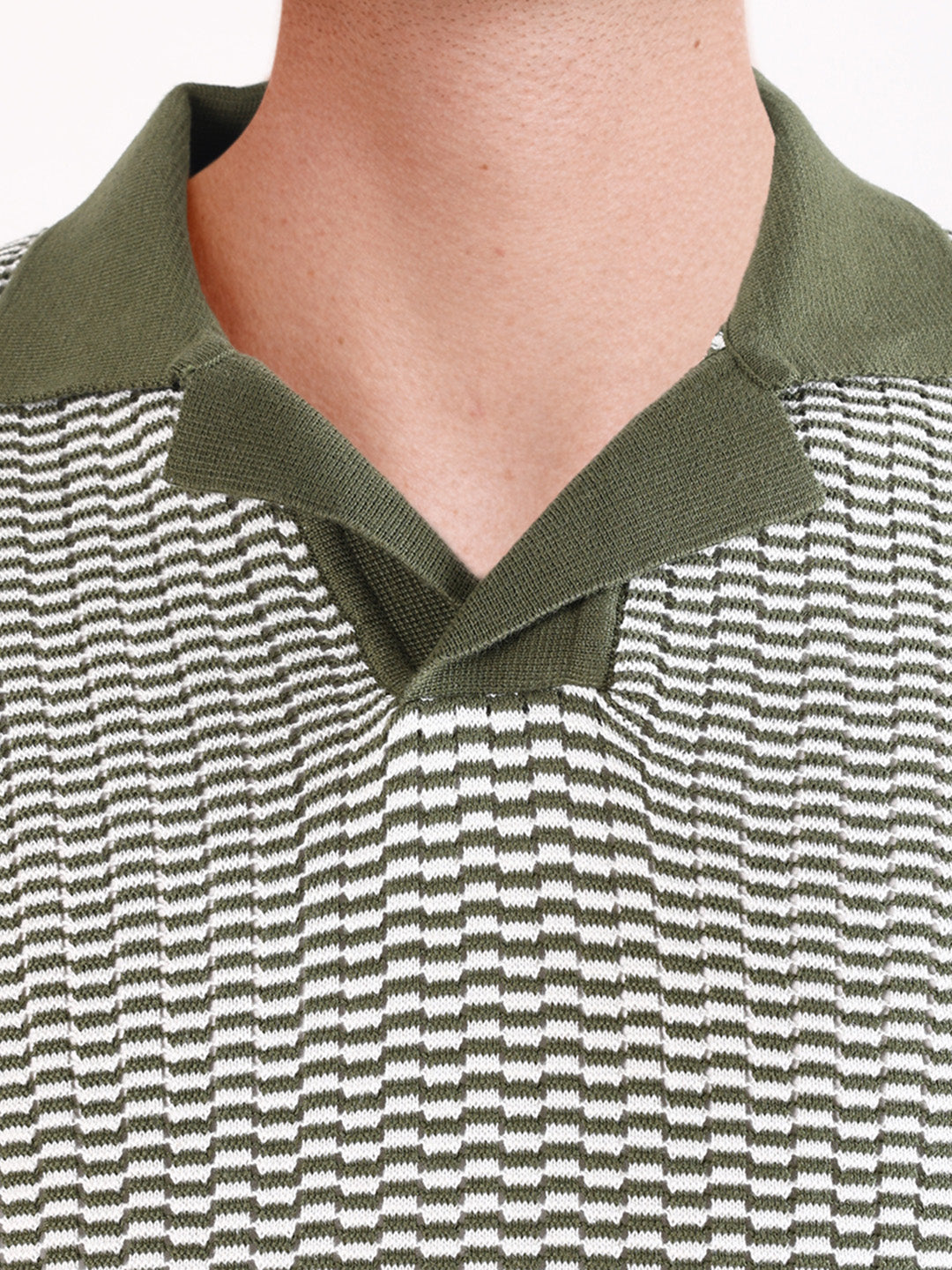 Men's Green Slim Fit Solid Flat Knit Polos T-Shirts
