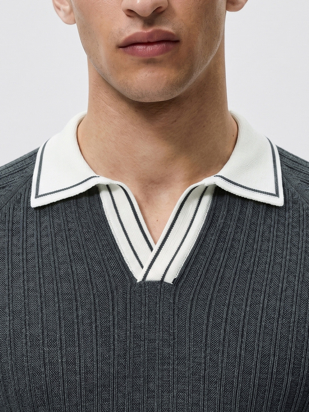 Men's Grey Slim Fit Solid Flat Knit Polos T-Shirt