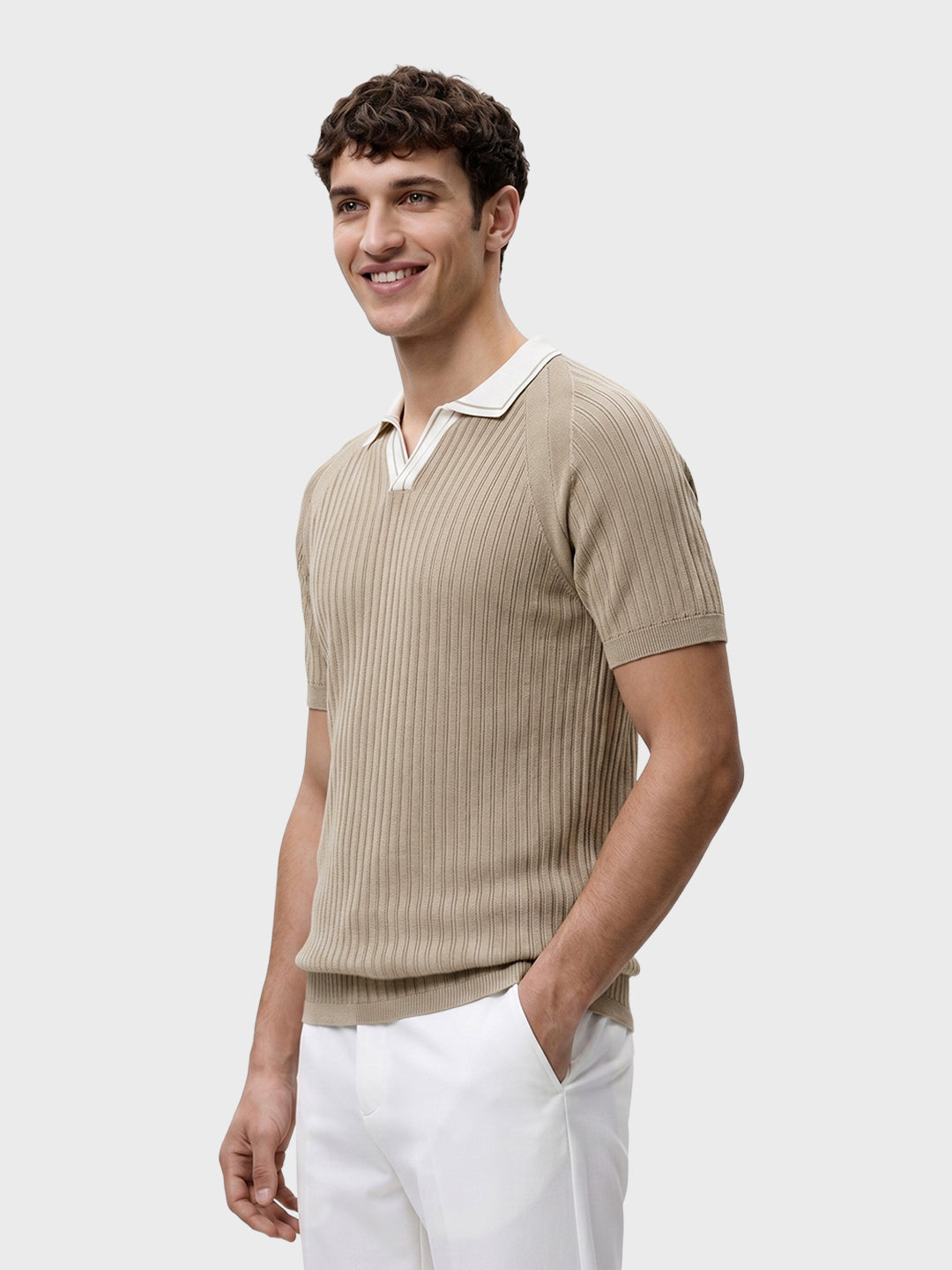 Men's Beige Slim Fit Solid Flat Knit Polos T-Shirt