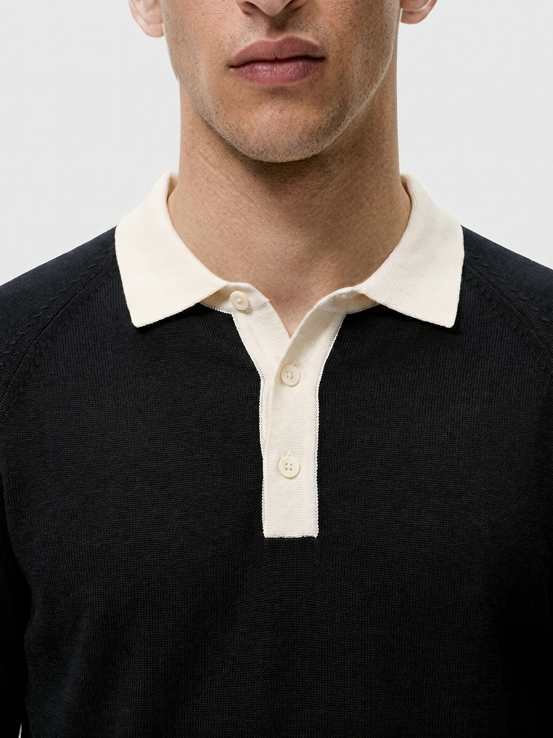 Men's Black Slim Fit Solid Flat Knit Polos T-Shirt