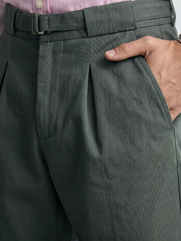 Men's Green Regular Fit Solid Casual Trousers