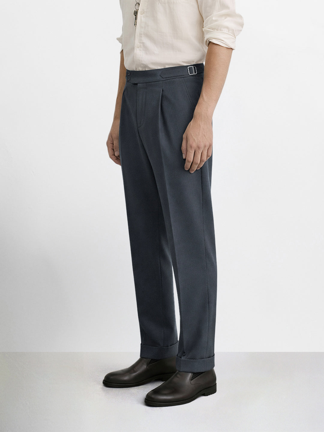 Men's Grey Regular Fit Solid Casual Trousers