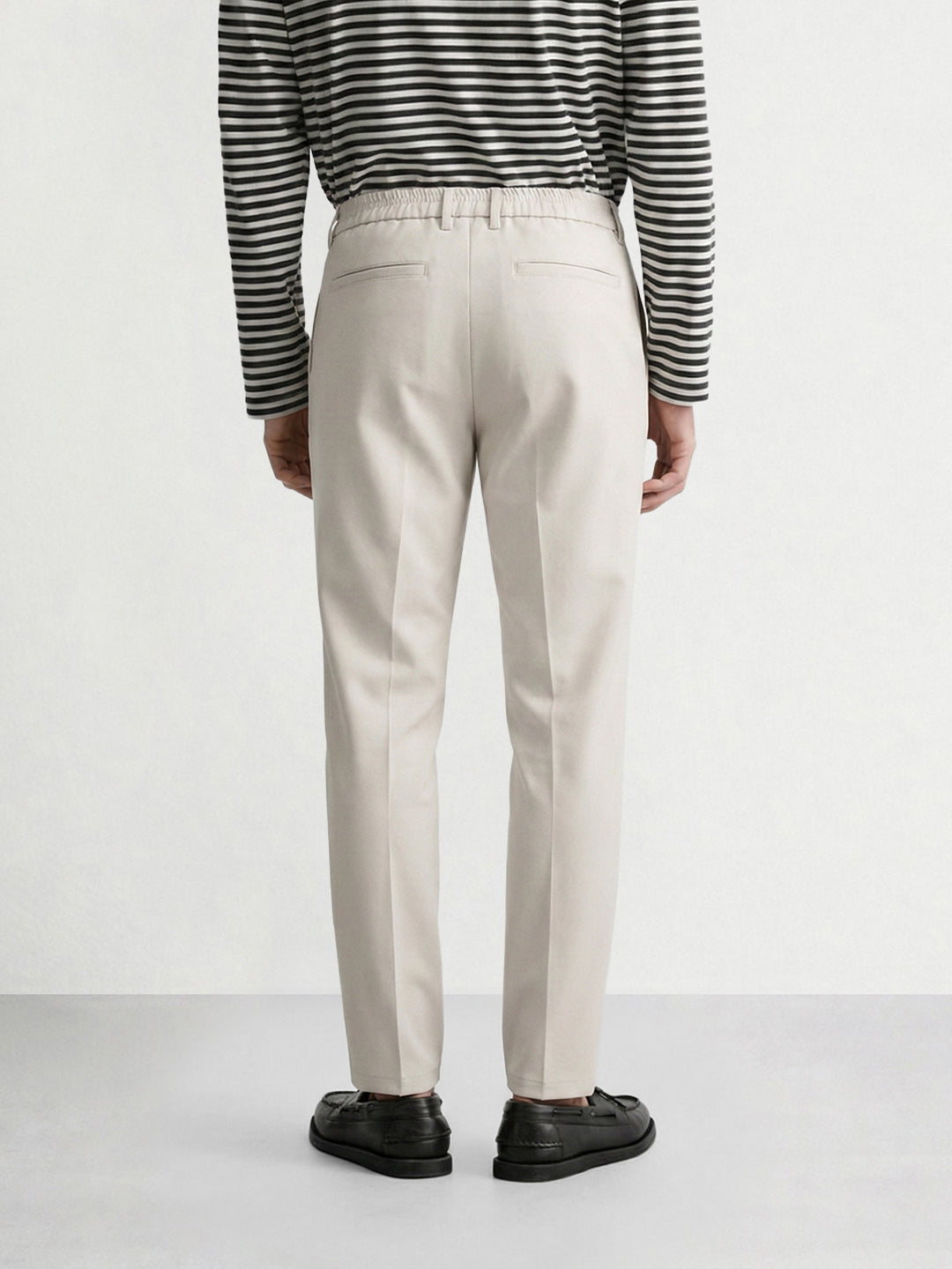 Men's Beige Relaxed Fit Solid Casual Trousers