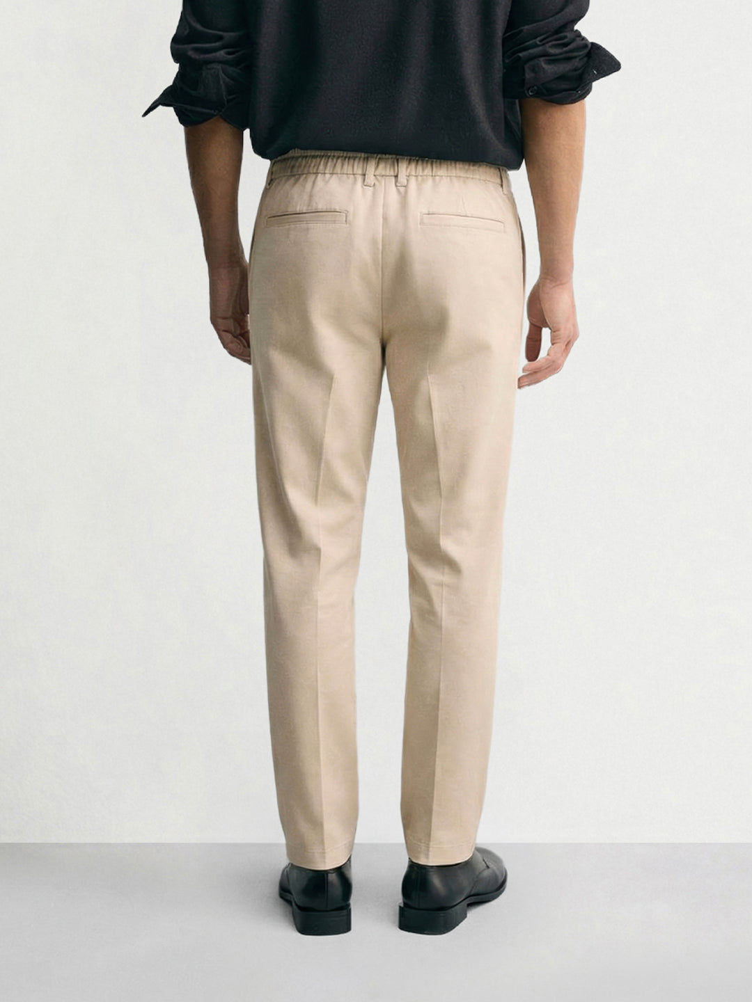 Men's Beige Relaxed Fit Solid Casual Trousers