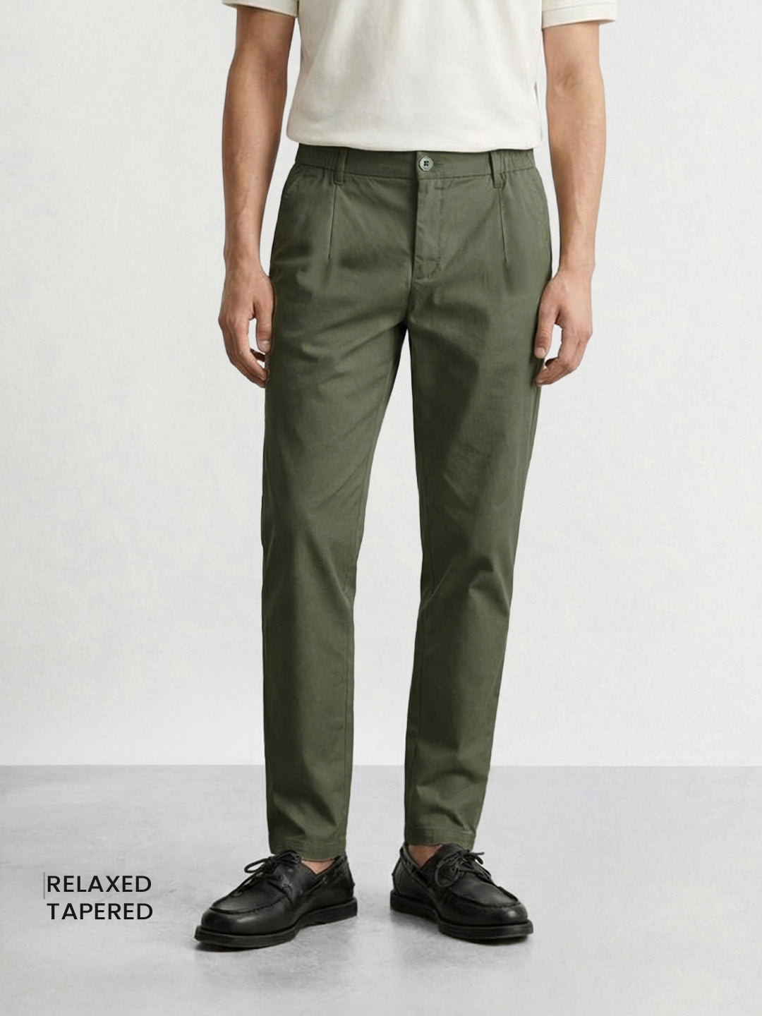 Men's Green Relaxed Fit Solid Casual Trousers
