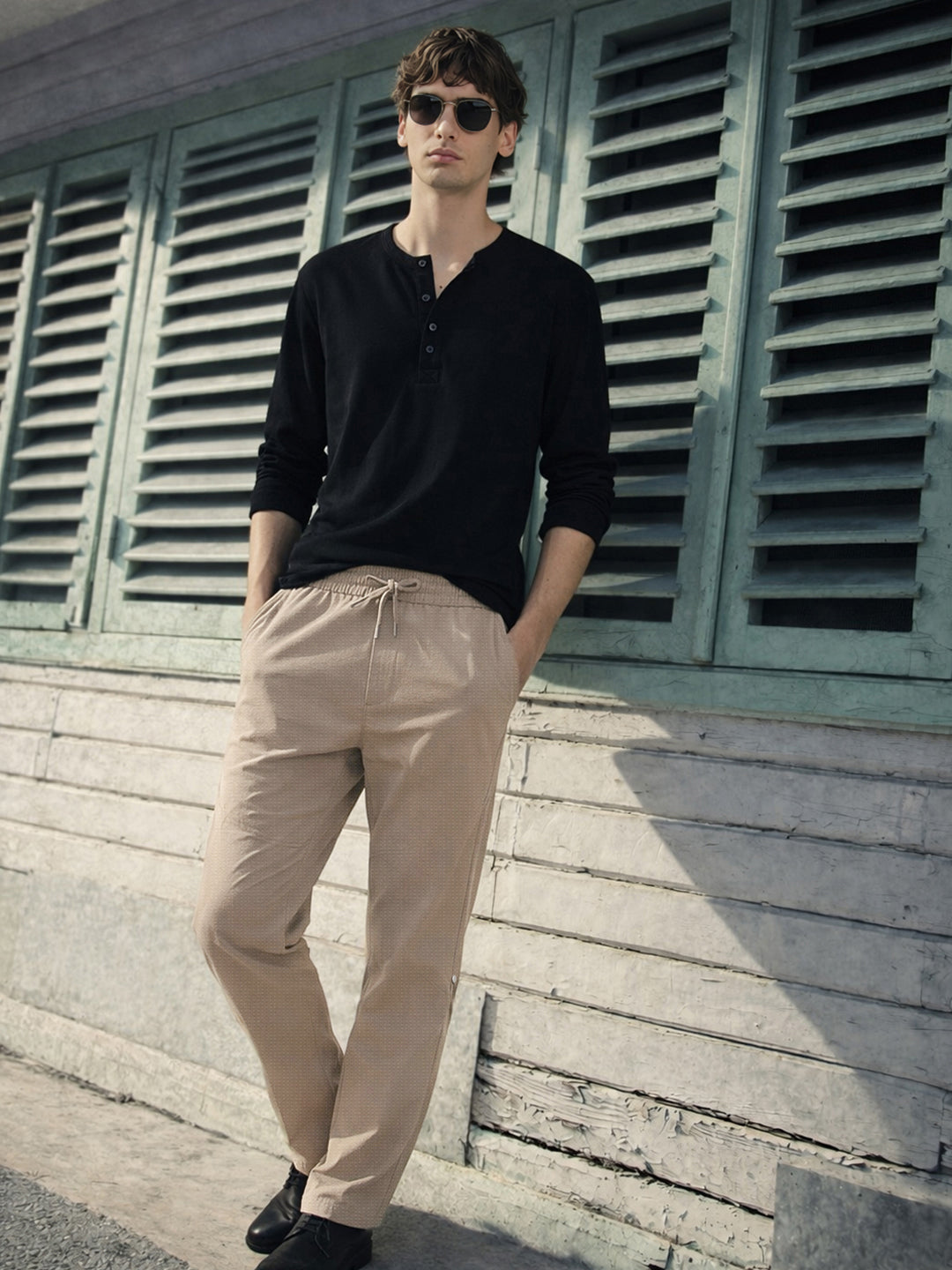 Men's Brown Relaxed Fit Solid Utility Joggers