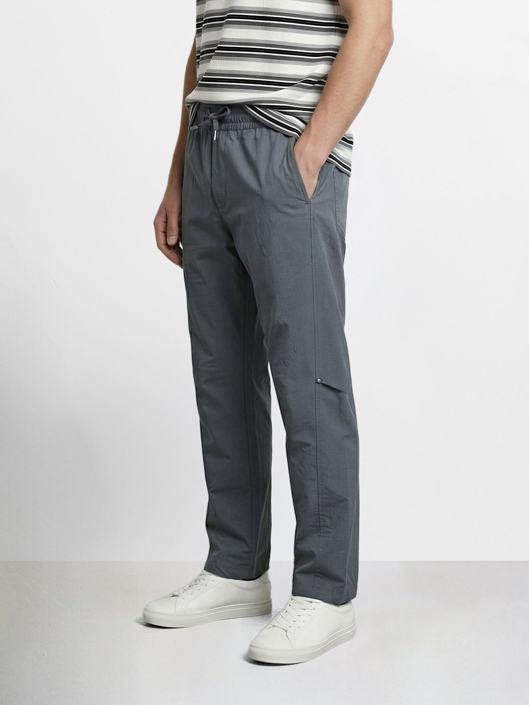 Men's Grey Relaxed Fit Solid Utility Joggers