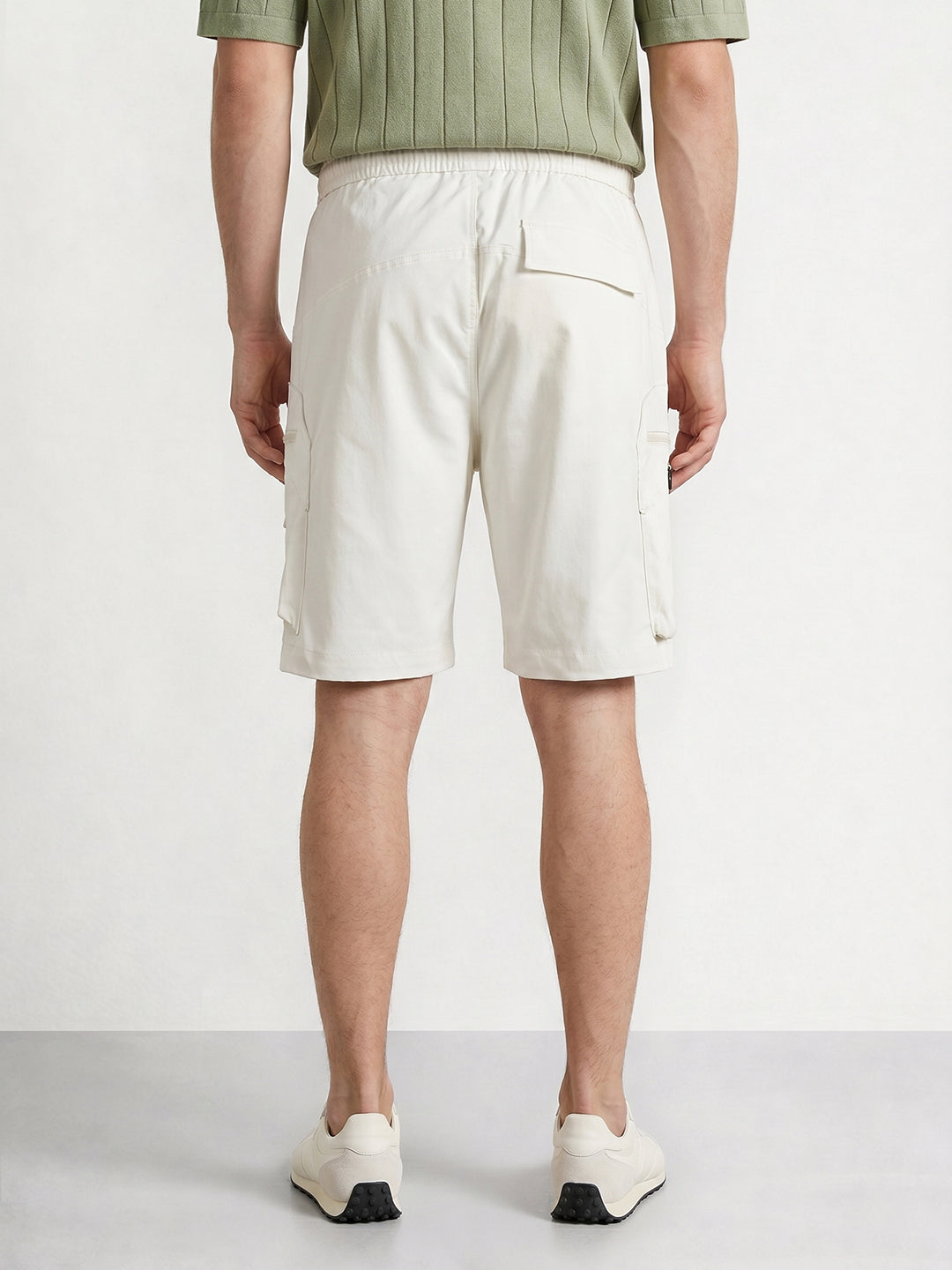 Men's White Relaxed Fit Solid Utility Shorts