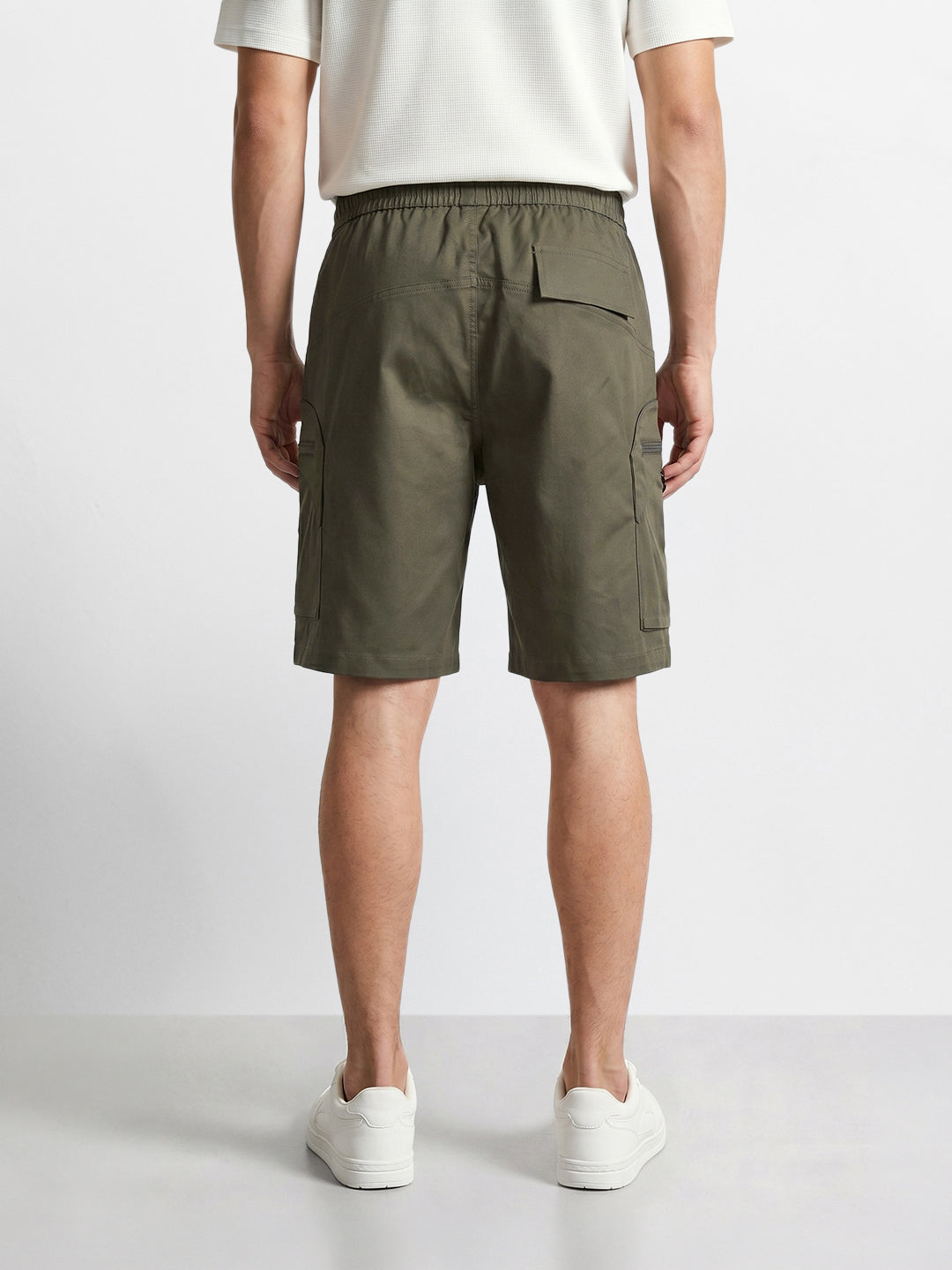 Men's Green Relaxed Fit Solid Utility Shorts