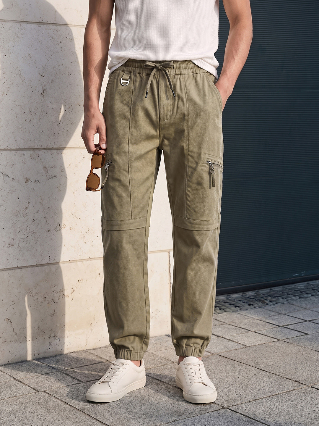 Men's Green Relaxed Fit Solid Utility Joggers Joggers