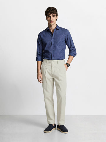 Men's Beige Relaxed Fit Solid Casual Trousers