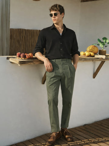 Men's Green Relaxed Fit Solid Casual Trousers