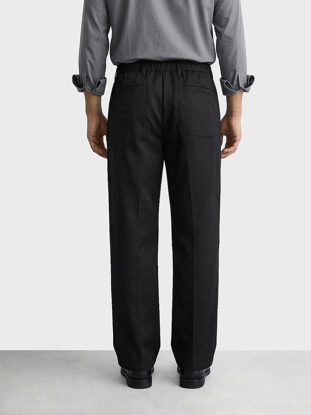 Men's Black Relaxed Fit Solid Casual Trousers