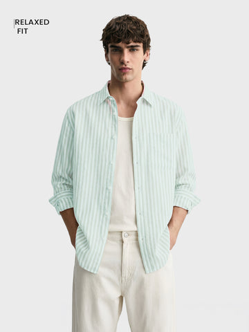 Men's Green Super Relaxed Fit Vertical Stripes Casual Shirt