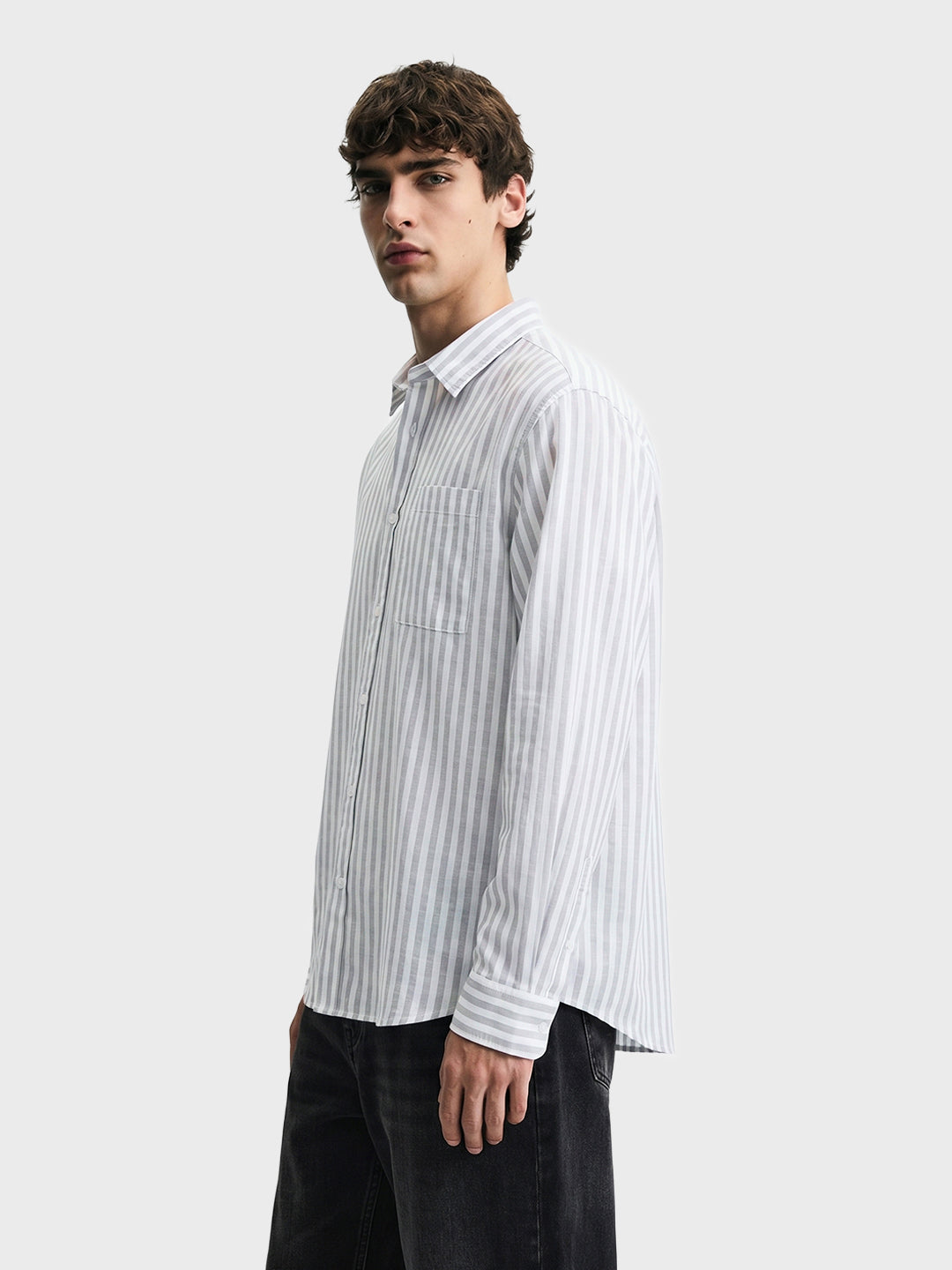 Men's Grey Super Relaxed Fit Vertical Stripes Casual Shirt