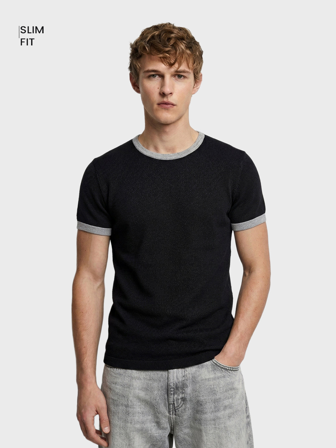 Men's Black Slim Fit Solid Casual T-Shirt