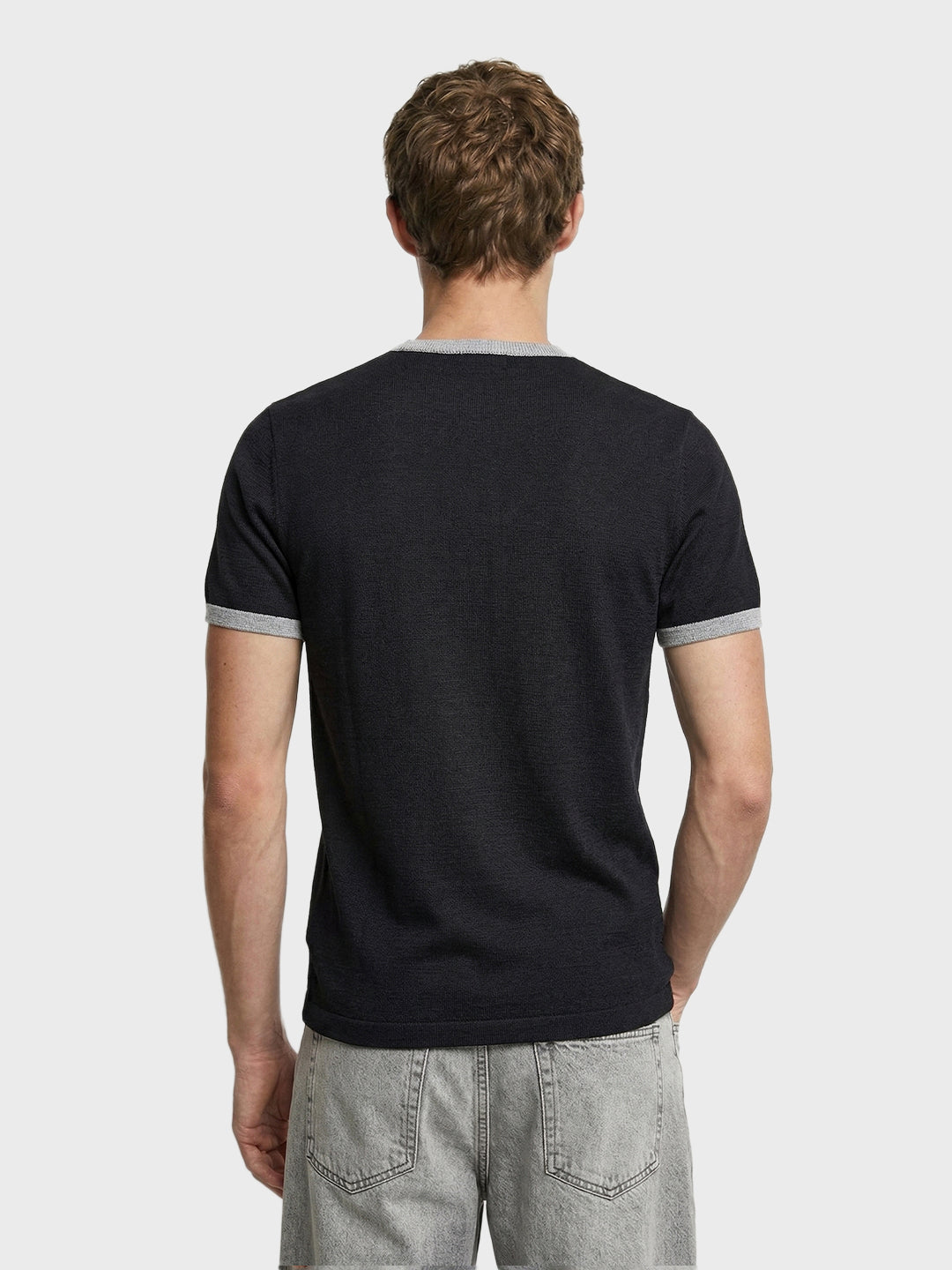 Men's Black Slim Fit Solid Casual T-Shirt
