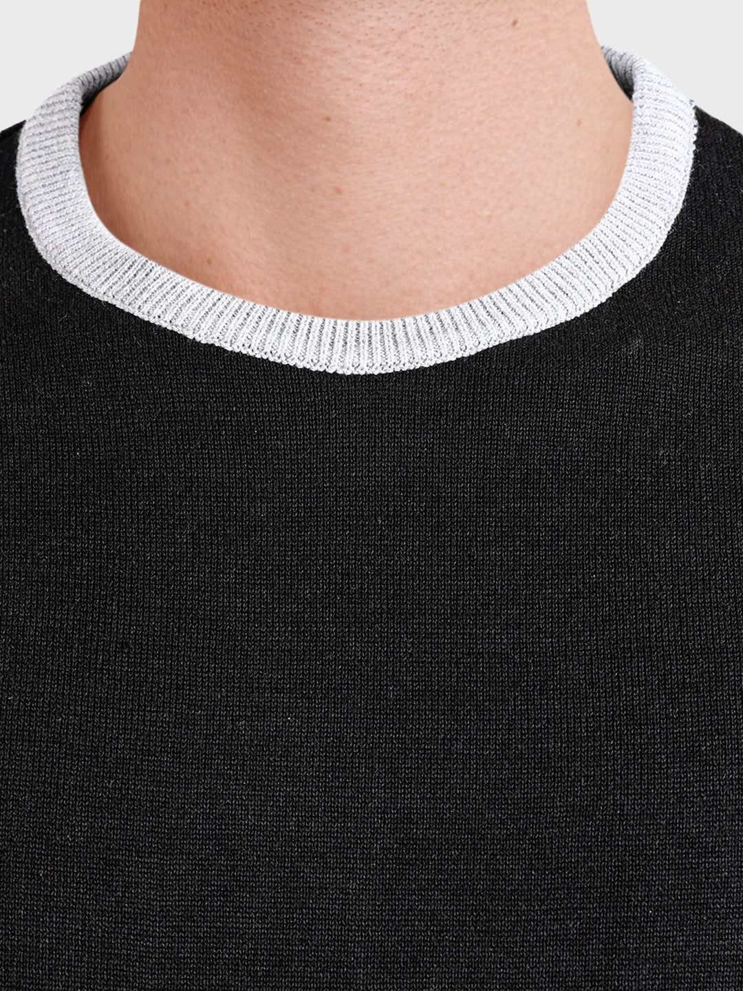 Men's Black Slim Fit Solid Casual T-Shirt